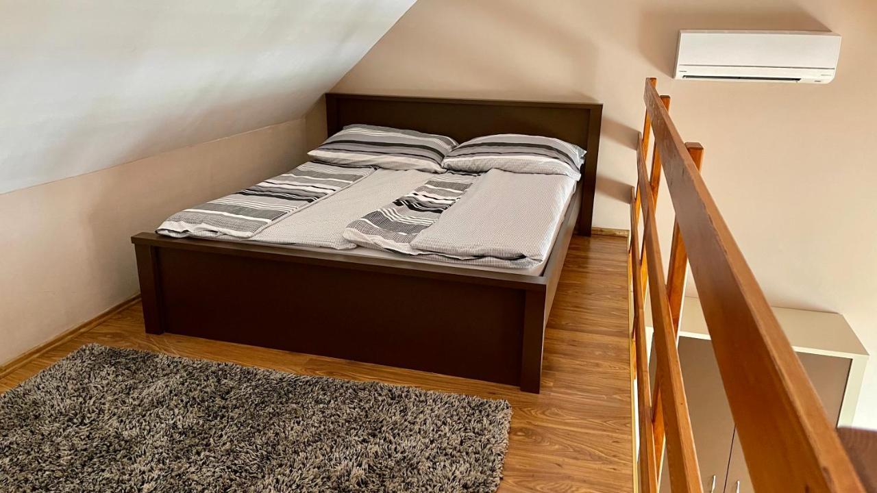 Gyula Var Panorama Apartman Exteriér fotografie